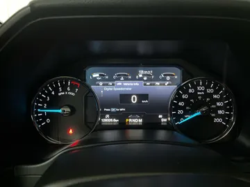 2019 Ford Expedition - image 17