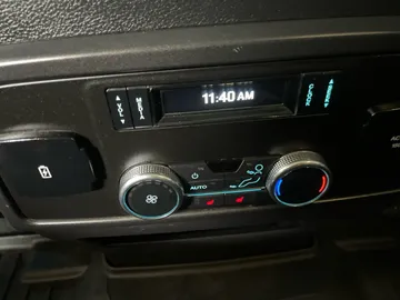2019 Ford Expedition - image 32