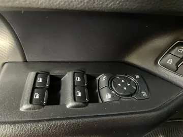 2019 Ford Expedition - image 30