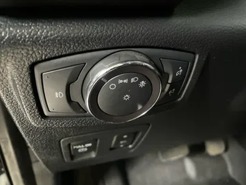 2019 Ford Expedition - image 19