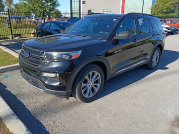 2020 Ford Explorer - image 3