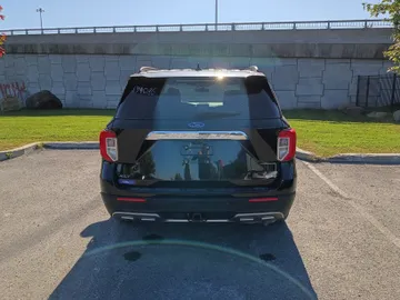 2020 Ford Explorer - image 6