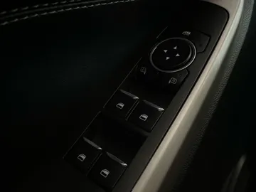2023 Ford Explorer - image 25