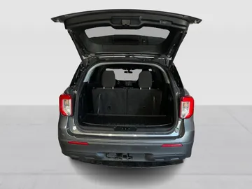 2023 Ford Explorer - image 13