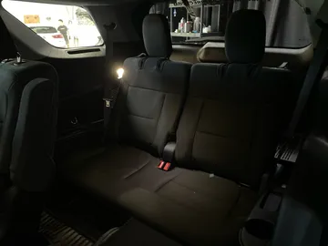 2023 Ford Explorer - image 26