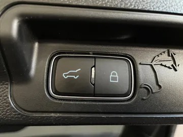 2023 Ford Explorer - image 21