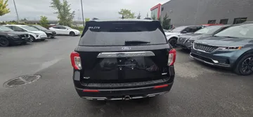 2020 Ford Explorer - image 4