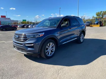2021 Ford Explorer - image 2
