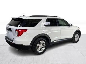 2022 Ford Explorer - image 13