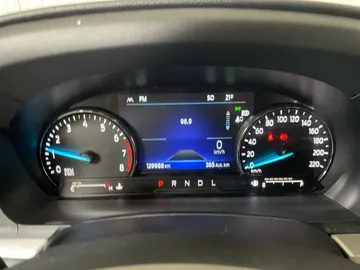2022 Ford Explorer - image 15