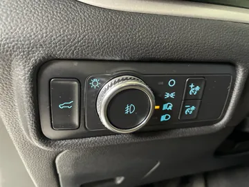 2022 Ford Explorer - image 17