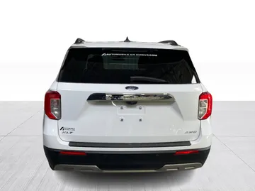2022 Ford Explorer - image 11