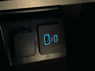 2022 Ford Explorer - image 30
