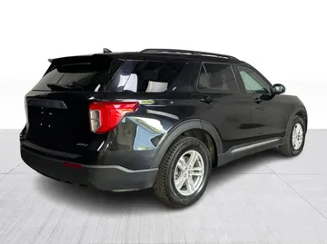 2022 Ford Explorer - image 14