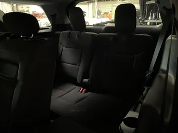 2022 Ford Explorer - image 27