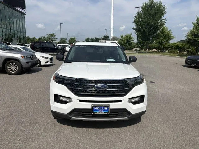 2022 Ford Explorer — photo 2