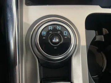 2021 Ford Explorer - image 34