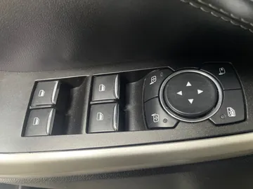 2021 Ford Explorer - image 28