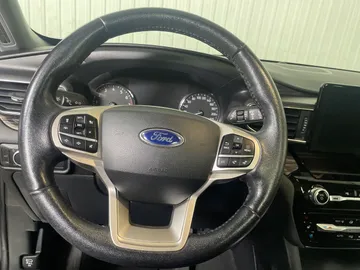 2021 Ford Explorer - image 18