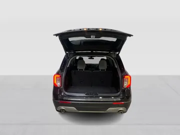 2021 Ford Explorer - image 13