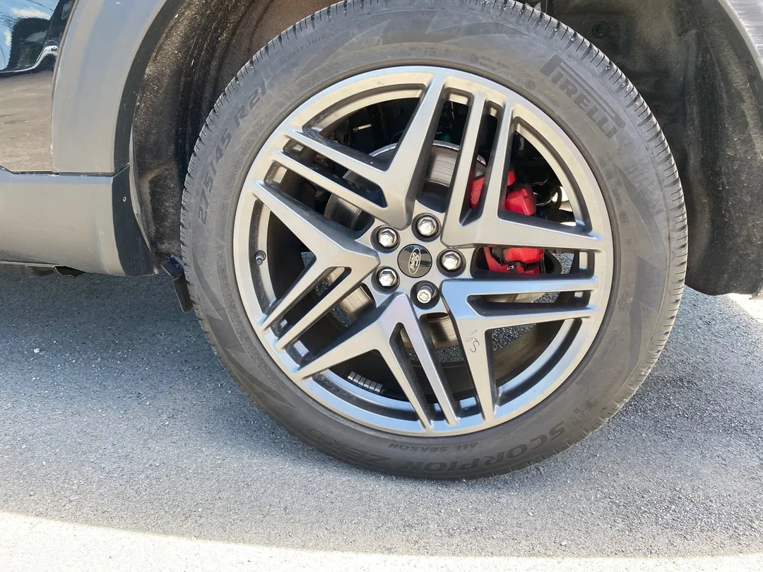 2025 Ford Explorer — photo 6