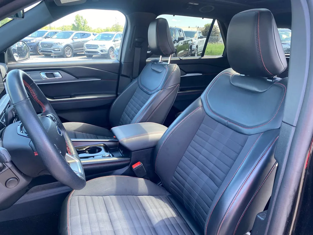 2025 Ford Explorer — photo 7