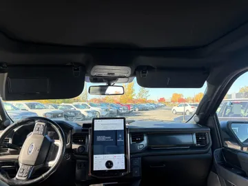2022 Ford F-150 Lightning - image 9