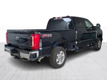 2025 Ford Super Duty F-250 SRW - image 8