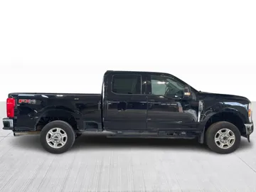 2025 Ford Super Duty F-250 SRW - image 9