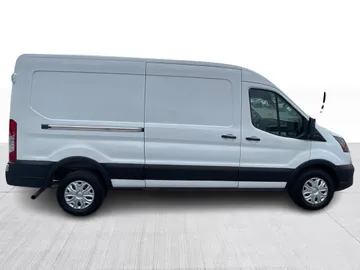 2021 Ford Transit - image 9