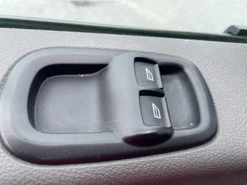 2021 Ford Transit - image 18