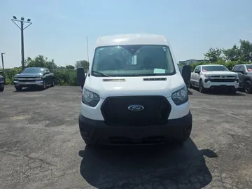 2021 Ford Transit - image 2