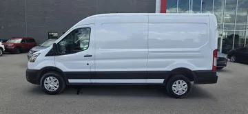 2023 Ford Transit - image 4