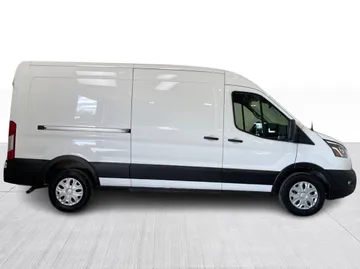2023 Ford Transit - image 2