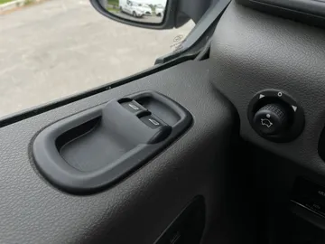 2021 Ford Transit - image 18