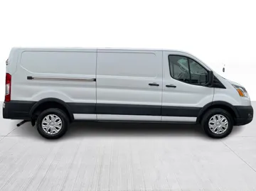 2021 Ford Transit - image 2