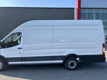 2023 Ford Transit - image 3