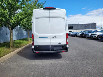 2025 Ford E-Transit Cargo Van - image 6