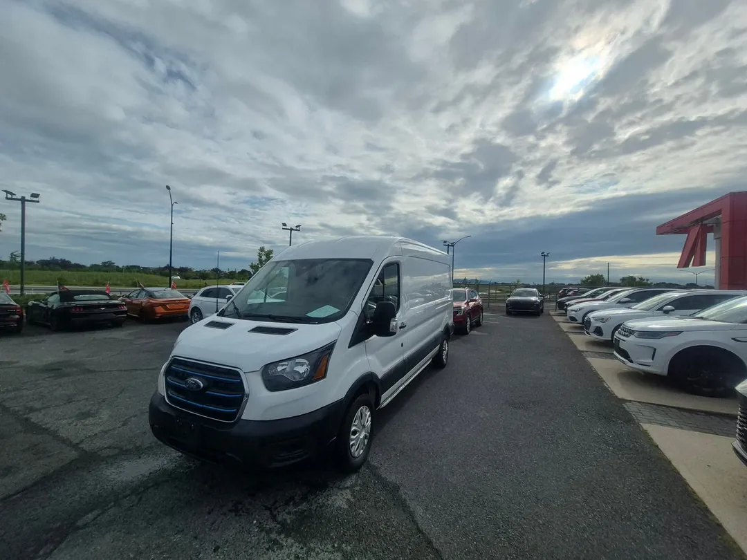 2022 Ford E-Transit Cargo Van — photo 3