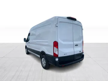 2022 Ford E-Transit Cargo Van - image 6