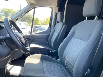 2023 Ford E-Transit Cargo Van - image 3