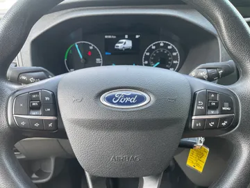 2023 Ford E-Transit Cargo Van - image 16