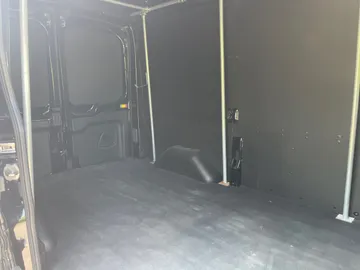2023 Ford E-Transit Cargo Van - image 14