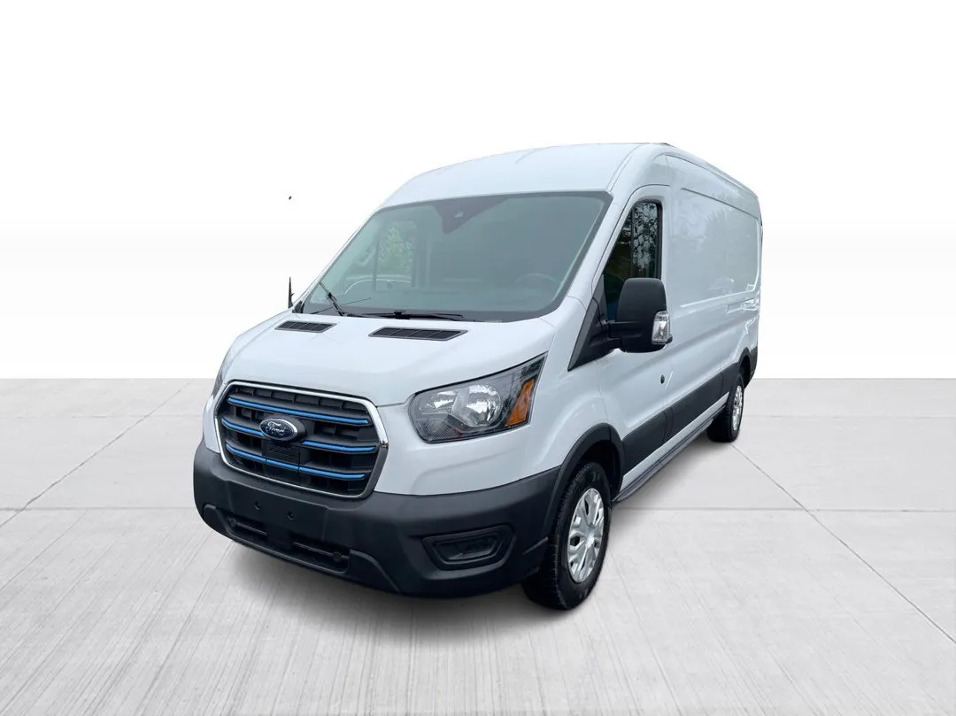 2023 Ford E-Transit Cargo Van — photo 7
