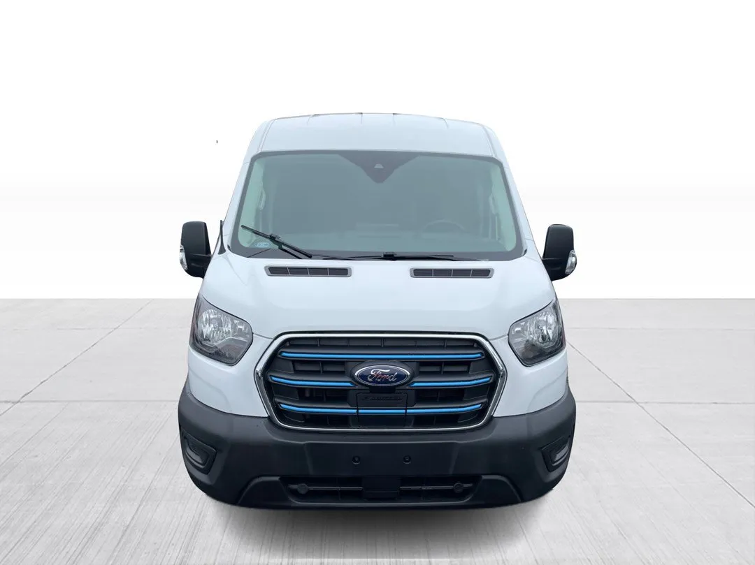 2023 Ford E-Transit Cargo Van — photo 6