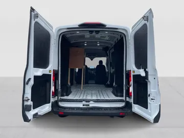2023 Ford E-Transit Cargo Van - image 12