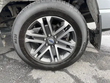 2021 Ford F-150 - image 6