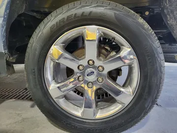 2023 Ford F-150 - image 7