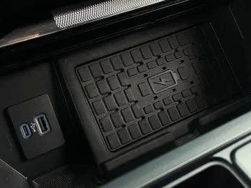 2023 Ford F-150 - image 28