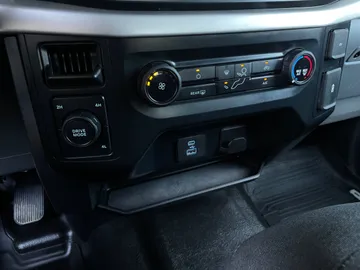 2022 Ford F-150 - image 21